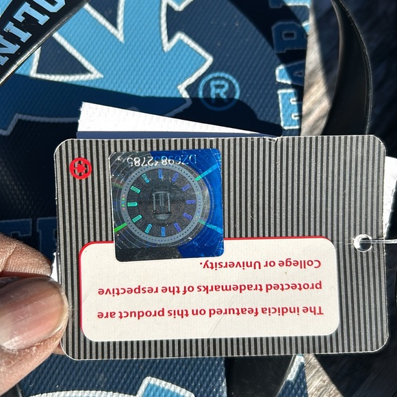 North Carolina Tar Heels flip-flops, size 11/12 extra large, New, Tarheel blue - Picture 3 of 4